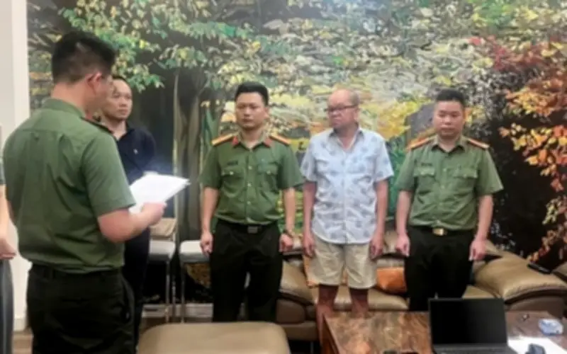 Bắt giám đốc vận chuyển trái phép 84 tấn quặng phóng xạ