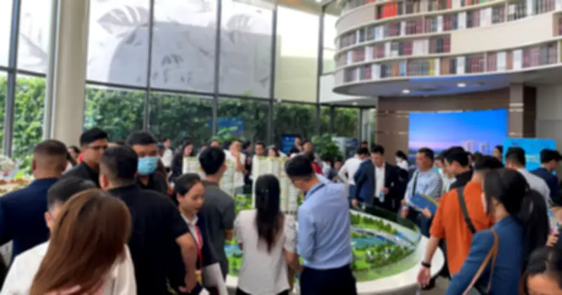 Bụt Tóc Trên Công Trường Căn Hộ Resort Khu Nam TP.HCM Cần Kể Ngay Cát Nóc