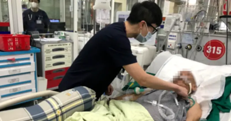 Cơ thể bắt đầu bốc hơi thứ này sau tuổi 40, về già dễ gãy xương, té ngã