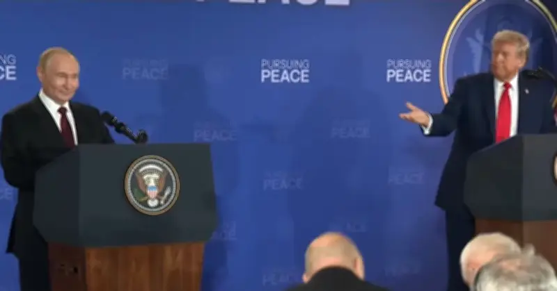 Cố vấn Tổng thống Nga đề xuất hội đàm Putin - Trump bên lề thượng đỉnh APEC