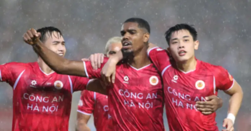 CAHN đăng quang V-League 2025/26 sớm 3 vòng sau chiến thắng Thanh Hóa