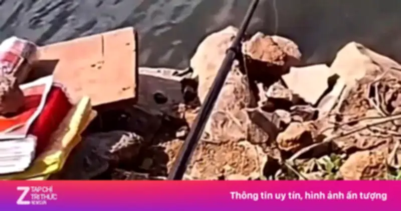 Camera gần cần câu ghi lại khoảnh khắc phát hiện thi thể dưới nước