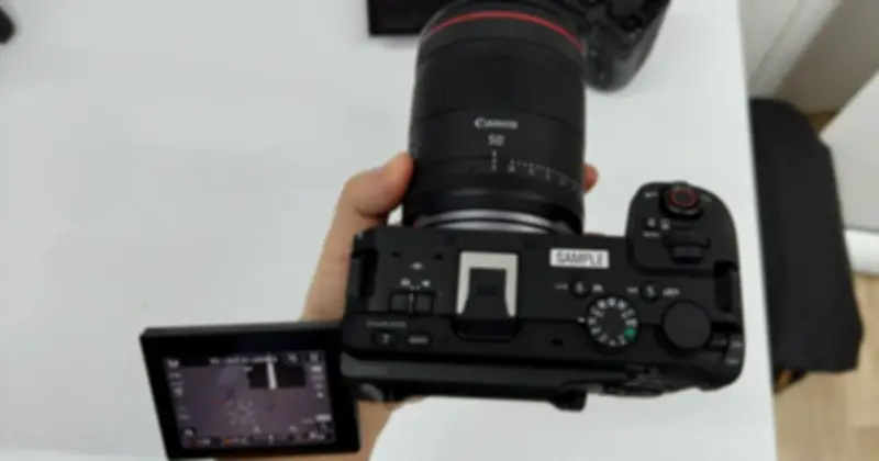 Canon ra mắt máy ảnh full-frame EOS R6 V và ống kính RF20-50mm tại Việt Nam