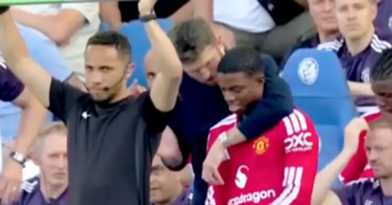 Carrick tri ân Malacia trong trận MU thắng Brighton 3-0