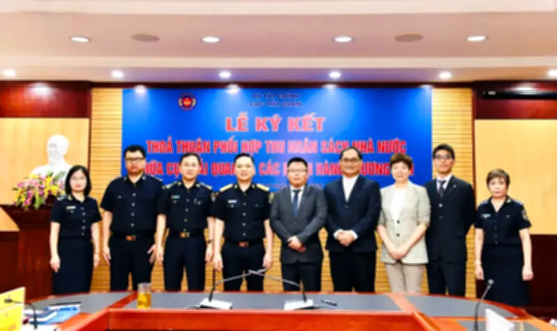 Cục Hải quan bắt tay cùng bốn ngân hàng thương mại thu ngân sách