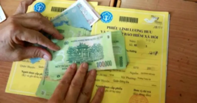 Cách tính lương hưu tối đa 75% theo Luật BHXH 2024: Lao động nữ cần 30 năm, nam cần 35 năm