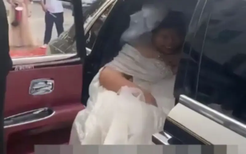 Chú rể Chiết Giang 'dở khóc dở cười' vì không bế nổi cô dâu theo phong tục