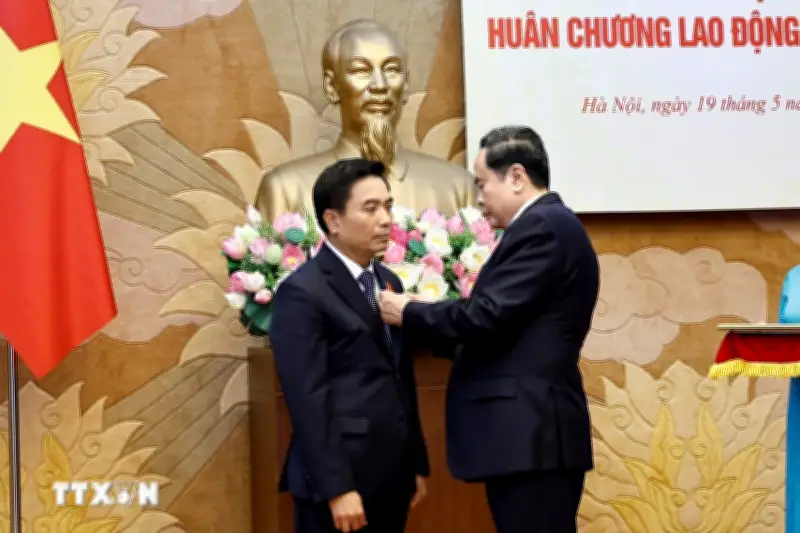 Chủ tịch Quốc hội Trần Thanh Mẫn dự Lễ trao tặng Huân chương Lao động hạng Nhất cho Phó Chủ tịch Quốc hội Nguyễn Đoàn Anh