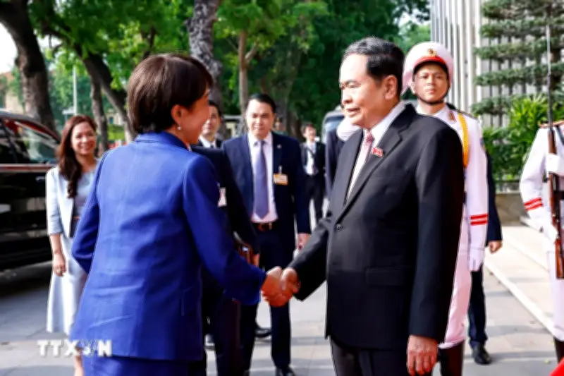 Chủ tịch Quốc hội Trần Thanh Mẫn hội kiến Thủ tướng Nhật Bản