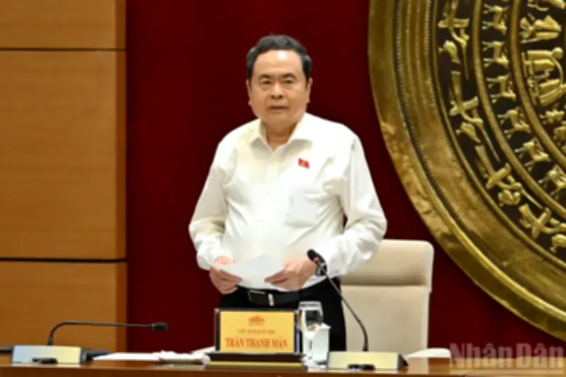 Chủ tịch Quốc hội yêu cầu chuyển từ tham mưu thủ tục sang tham mưu chiến lược