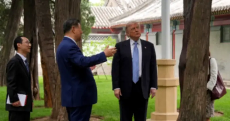 Chủ tịch Tập Cận Bình đón Tổng thống Trump tại Trung Nam Hải, gửi hạt giống hoa hồng