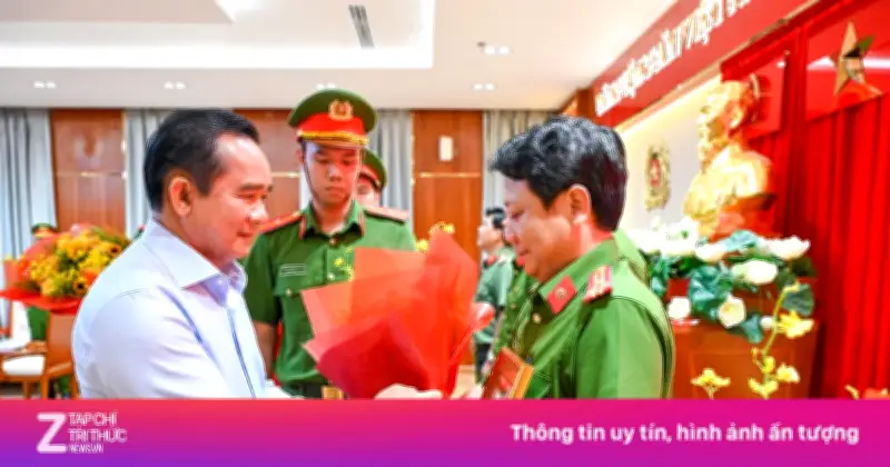 Chủ tịch UBND TP.HCM khen thưởng chiến công phá nhanh vụ án bắn người nước ngoài
