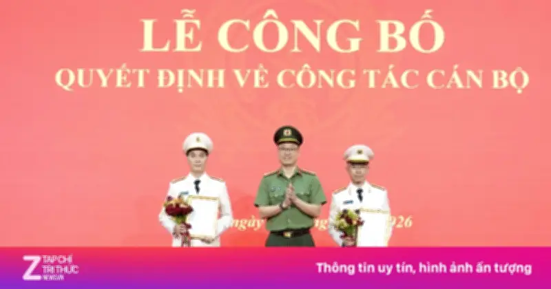 Chủ tịch và Tổng giám đốc FPT Telecom được phong hàm Thượng tá Công an