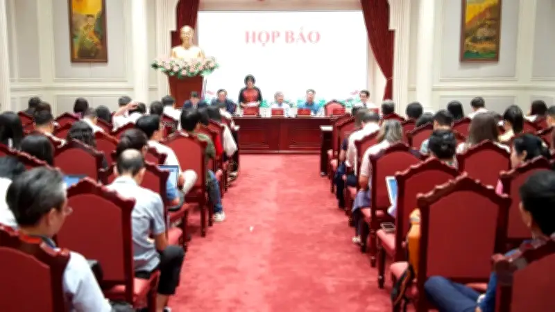 Chín luật mới được công bố, tăng phân quyền và đơn giản hóa thủ tục