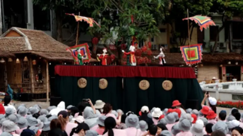 Chương trình 'Một ngày rong chơi' tại Văn Miếu dịp Quốc tế Thiếu nhi