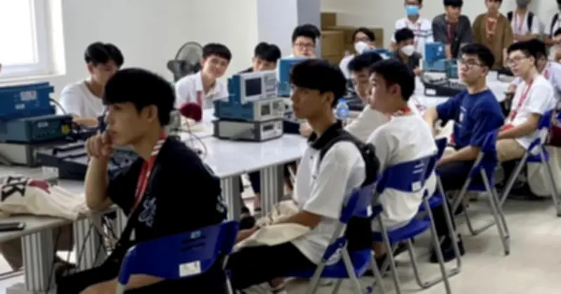 Chính phủ ban hành chính sách học bổng mới cho ngành khoa học cơ bản và công nghệ chiến lược