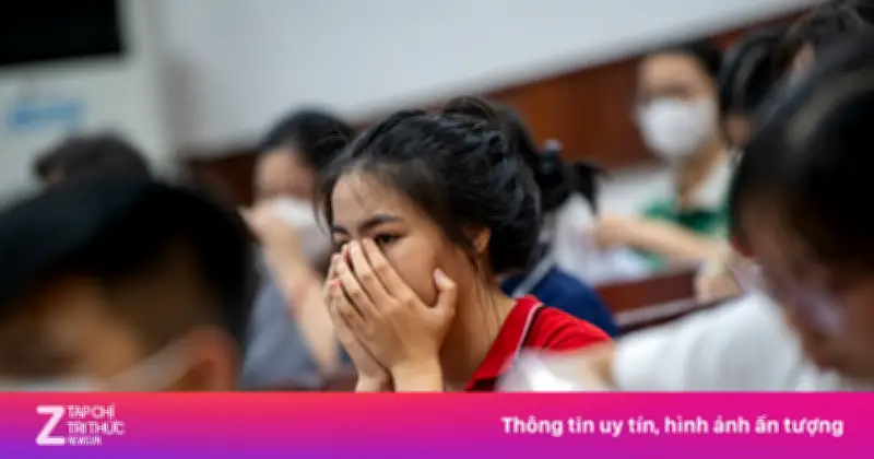 Chuyên Anh trường Sư phạm tỷ lệ chọi 1/30, cạnh tranh khốc liệt