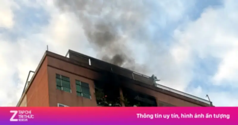 Cháy căn hộ tầng 10 chung cư ở TP.HCM, hơn 100 cư dân tháo chạy