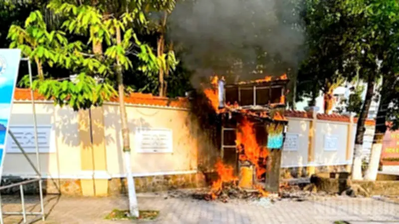 Cháy lớn thiêu rụi trụ ATM và 2 cơ sở kinh doanh ở Cà Mau