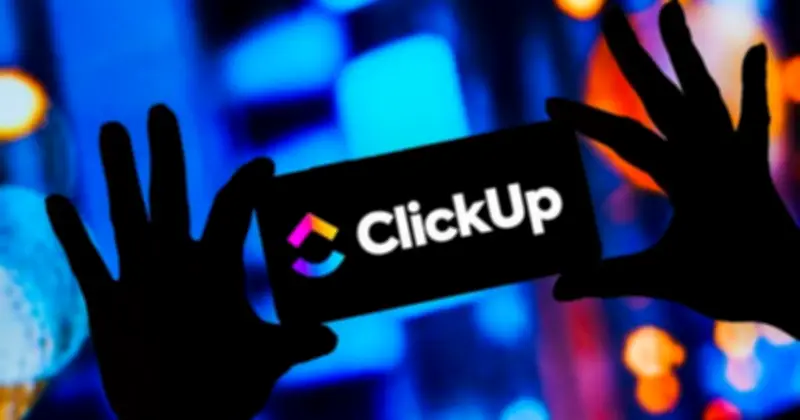 ClickUp cắt giảm 22% nhân sự, chuyển sang AI, hứa lương triệu USD cho người ở lại