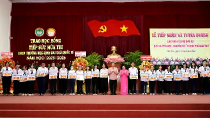 Cần Thơ vận động hơn 6,6 tỷ đồng cho khuyến học, trao học bổng cho học sinh nghèo