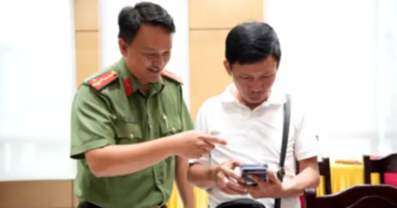 Công an TP.HCM ra mắt ứng dụng SOS an ninh trật tự, người dân cần biết
