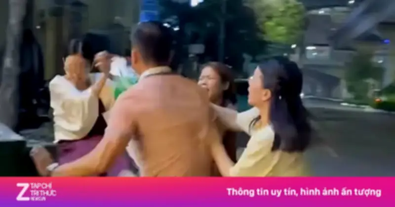 Công an vào cuộc vụ nhóm người bị tố trêu ghẹo, tấn công hai cô gái trên phố Hà Nội