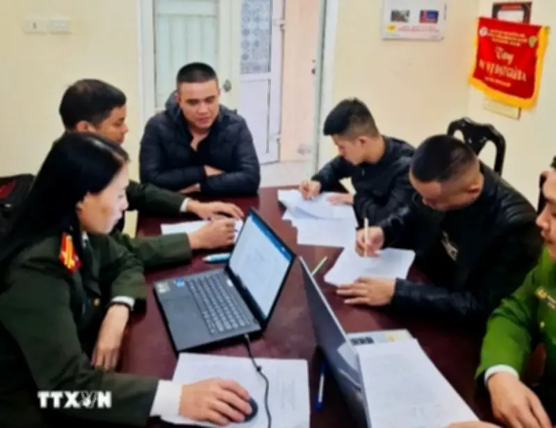 Cảnh báo nguy cơ mua bán người từ lời mời việc nhẹ lương cao tại nước ngoài