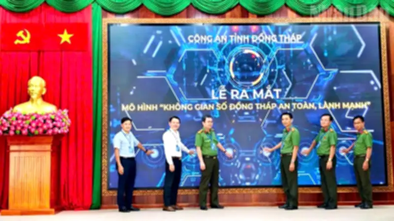 Cảnh giác trước tin giả trên mạng xã hội, trách nhiệm pháp lý là thật