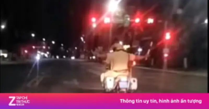 Cảnh sát giao thông Cần Thơ kịp thời đưa bé trai nguy kịch đi cấp cứu