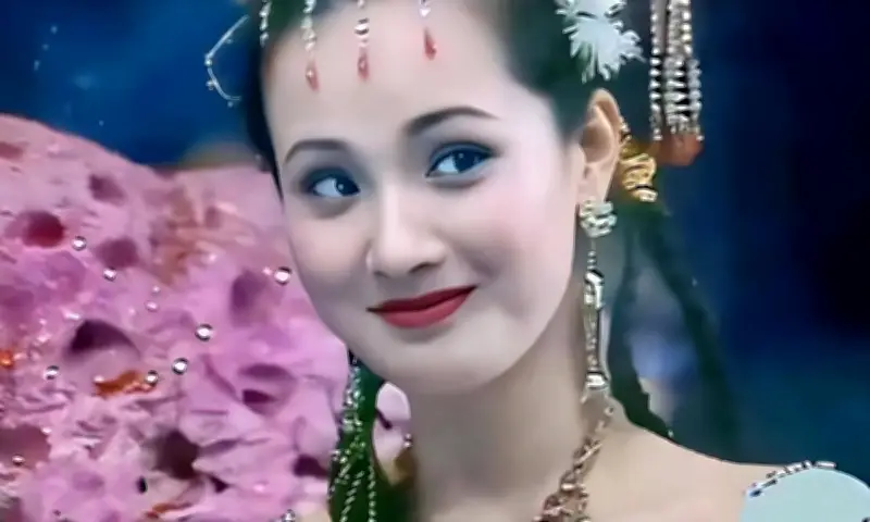 Con đường trở thành tỷ phú của 'yêu tinh xinh đẹp nhất Tây du ký'