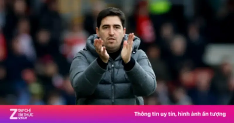 Crystal Palace chọn Iraola thay thế HLV Glasner sau chức vô địch Conference League
