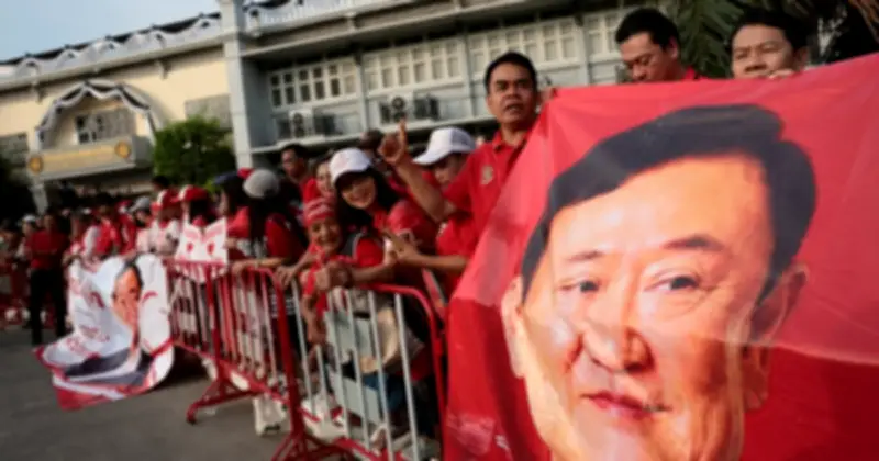 Cựu Thủ tướng Thaksin Shinawatra được thả tự do có điều kiện