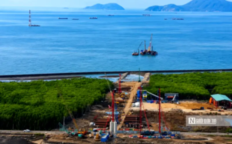 Cầu vượt biển 18 km ra Hòn Khoai: Kỳ tích giữa biển khơi