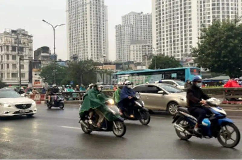 Dự báo thời tiết hôm nay 12/5: Hà Nội nắng, chiều tối có mưa dông