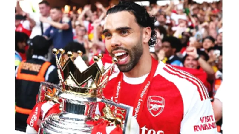 David Raya - bàn tay vàng giúp Arsenal vô địch Premier League sau 22 năm chờ đợi