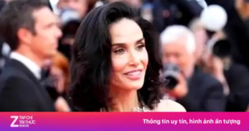 Demi Moore diện mạo mới tại Cannes 2026, gây bất ngờ với tóc lob xoăn