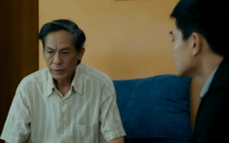 Dưới ô cửa sáng đèn: NSND Bùi Bài Bình hóa thân người cha tần tảo