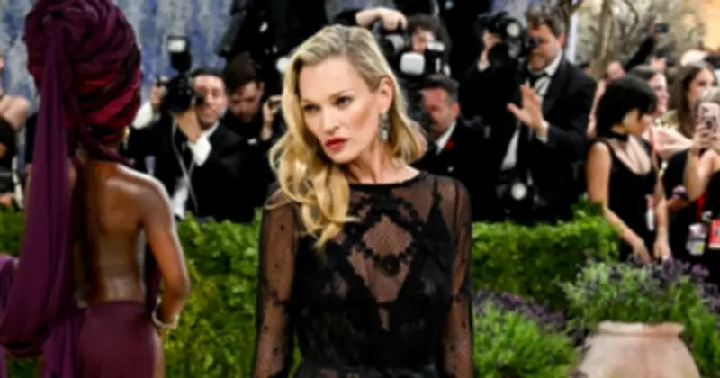 Dàn sao Anh tỏa sáng tại Met Gala 2025 với phong cách táo bạo