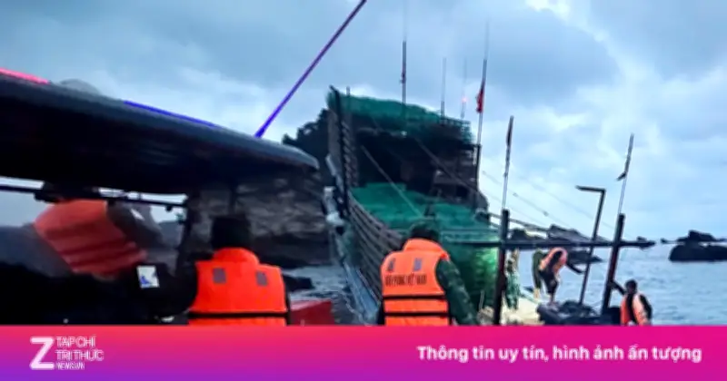 Dông lốc lật thuyền trên Vịnh Hạ Long, hai vợ chồng tử vong