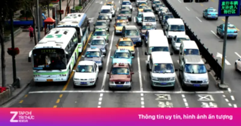 Doanh số ôtô Trung Quốc tháng 4 giảm mạnh, xuất khẩu tăng vọt
