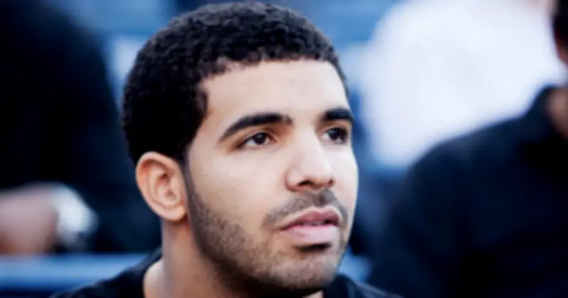Drake phá kỷ lục Michael Jackson, 9 bài trong top 10 Billboard Hot 100