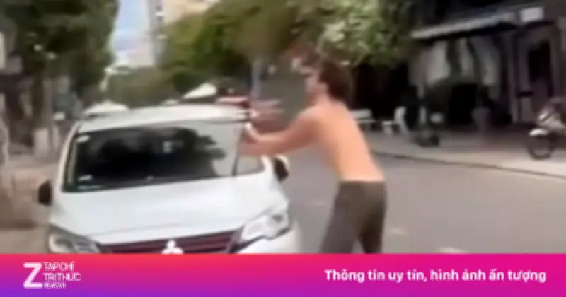 Du khách Nga đập phá ô tô, bẻ cần gạt nước ở Đà Nẵng