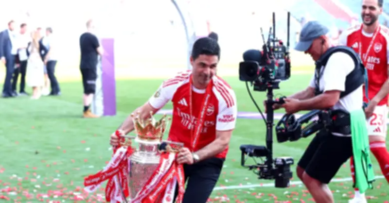 Enzo Fernandez phá kỷ lục chuyển nhượng Chelsea với giá 121 triệu euro