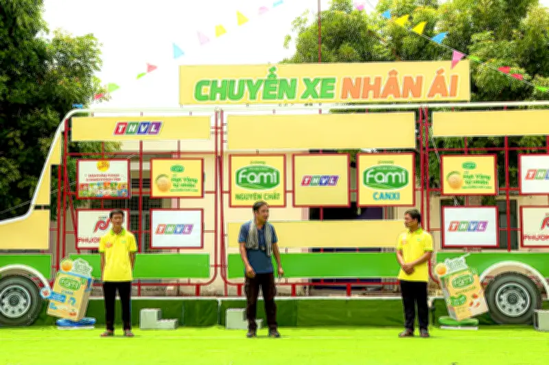 Fami nối tiếp hành trình 'Chuyến xe nhân ái' lan tỏa yêu thương đến miền Tây
