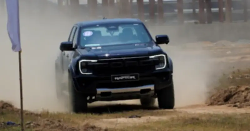 Ford Ranger Raptor V6 3.0L xăng chốt giá 1,448 tỉ đồng tại Việt Nam