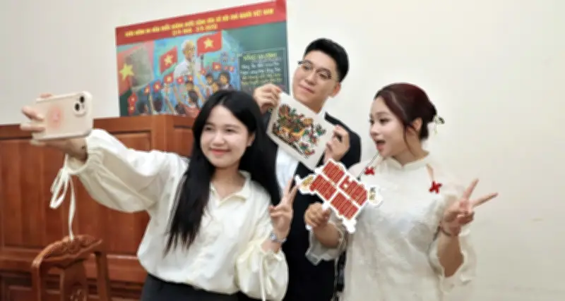 Gen Z lan tỏa di sản qua nghệ thuật đường đại và nền tảng số