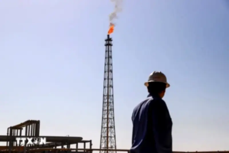 Giá dầu Brent tăng 2% sau các cuộc không kích của Mỹ vào Iran