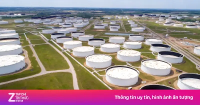 Giá dầu thô tiếp tục giảm sau tuyên bố giải cứu tàu của Tổng thống Trump