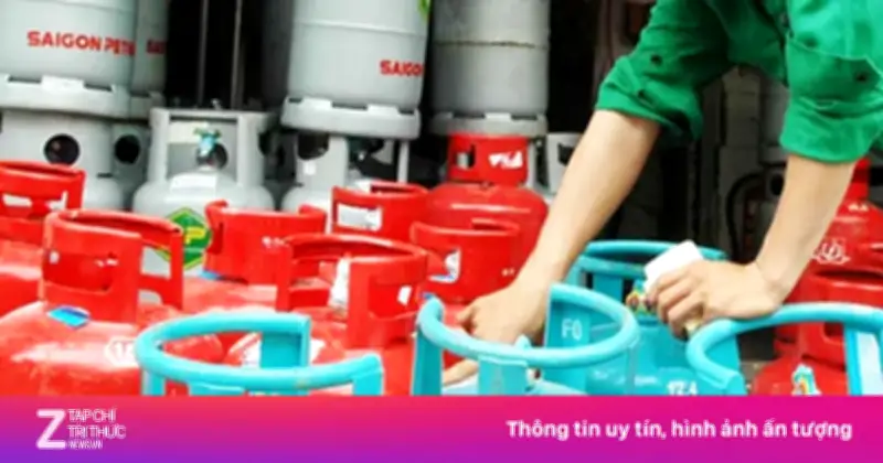 Giá gas vượt 650.000 đồng/bình 12kg, tăng tháng thứ ba liên tiếp